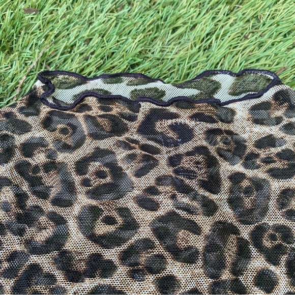 FOREVER 21 LEOPARD /  CHEETAH PRINT SHEER TURTLE NECK | MEDIUM #FML130019 - Picture 8 of 9